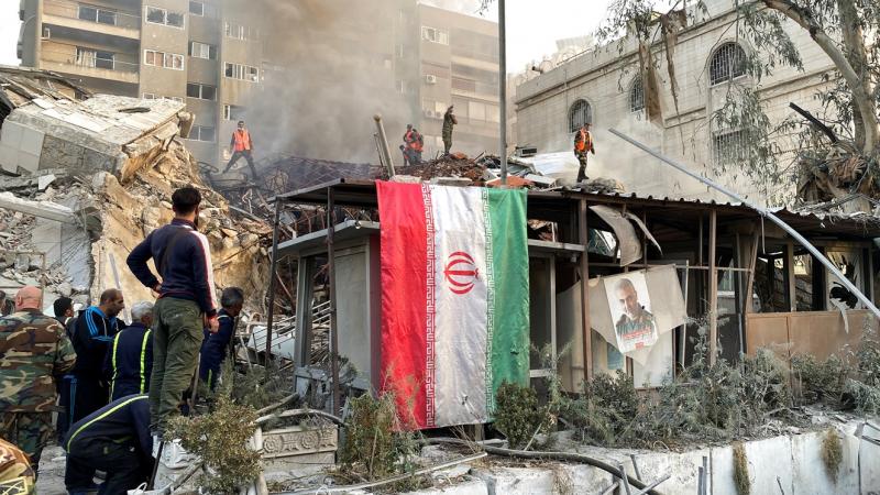 تعرضت القنصلية الإيرانية في دمشق لهجوم صاروخي مطلع أبريل أسفر عن مقتل 7 بالحرس الثوري الإيراني