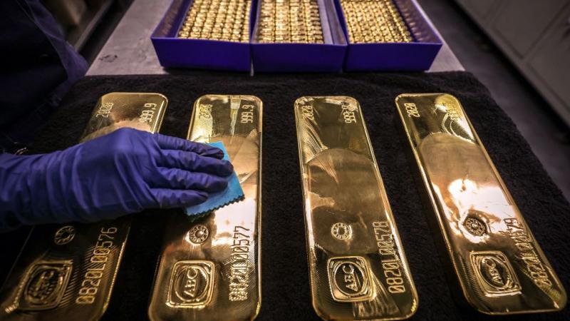وصل سعر الذهب إلى مستوى مرتفع جديد عند 2265,73 دولارًا للأونصة