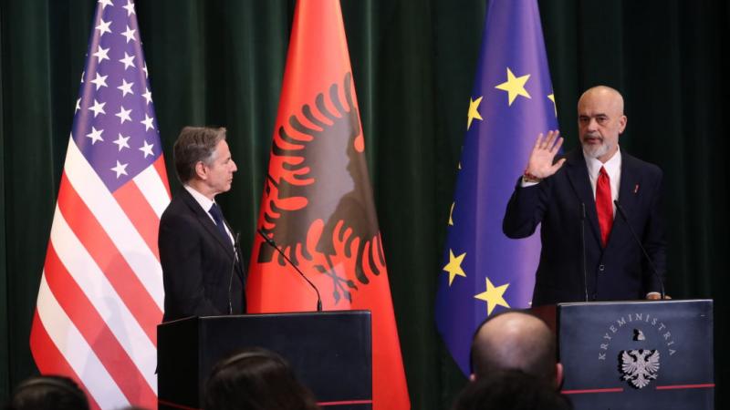 موقع "مسبار" يكشف عن سياق وصف رئيس وزراء ألبانيا لأميركا بالشيطان - غيتي