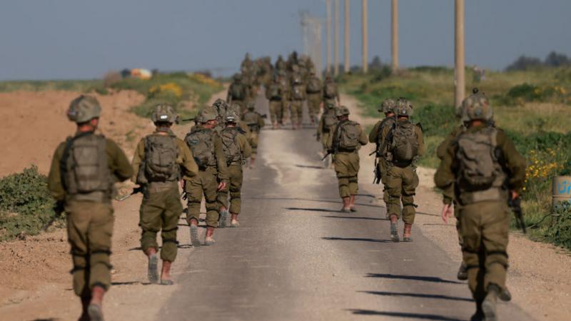 قالت إذاعة الجيش الإسرائيلي إنه لم يتبق في غزة سوى لواء واحد فقط هو لواء "ناحال - غيتي