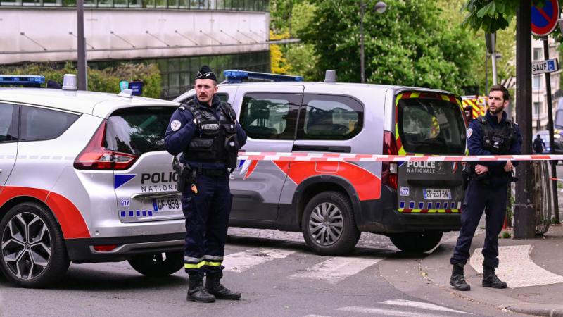 طوقّت شرطة باريس مبنى القنصلية الإيرانية في العاصمة الفرنسية