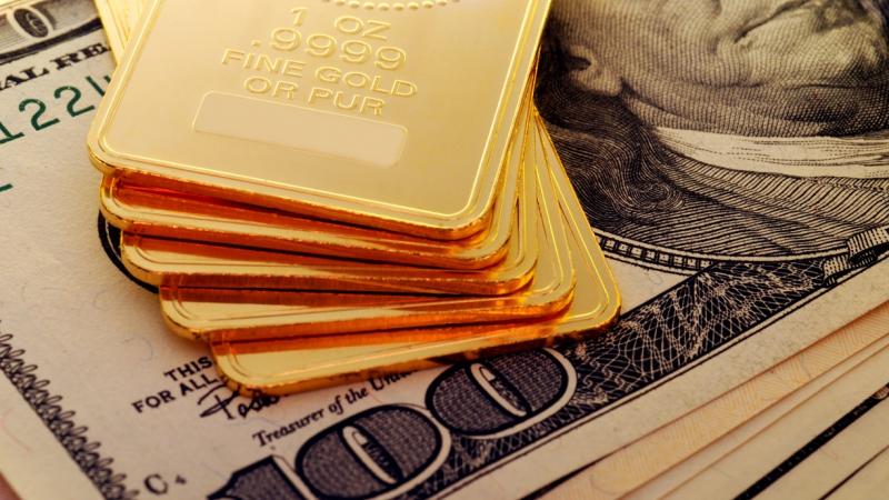 هبط الذهب بما يزيد عن 100 دولار منذ أن ارتفع إلى مستوى قياسي سجل فيه 2431.29 دولار في 12 أبريل