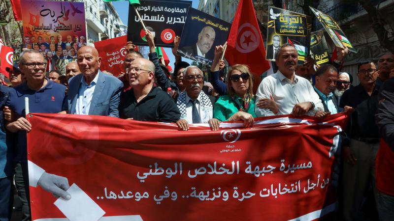 جبهة الخلاص تطالب بتحديد موعد للانتخابات الرئاسية على وقع اعتقالات سياسية جديدة - رويترز