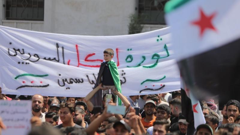 تذخر منصة ذاكرة الثورة السورية بالأشخاص والأسماء والأماكن والكيانات إلى جانب المظاهرات والمعارك - غيتي