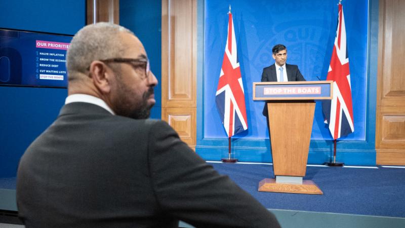 أعلن وزير الداخلية البريطاني جيمس كليفرلي أمام النواب طرد الملحق الدفاعي الروسي- غيتي