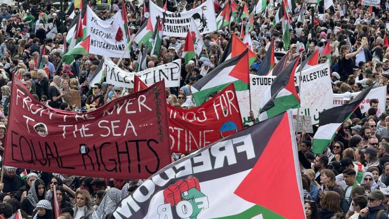 جانب من الاحتجاجات لمشاركة إسرائيل في مسابقة يوروفيجن