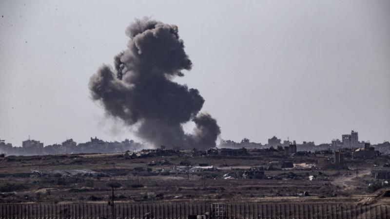 قام جيش الاحتلال بتجريف مناطق واسعة وهدم المباني في غزة باستخدام المتفجرات - غيتي