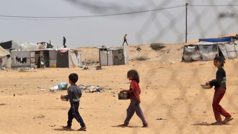 تواصل إسرائيل الحرب على غزة رغم صدور قرار من مجلس الأمن الدولي بوقف القتال فورًا