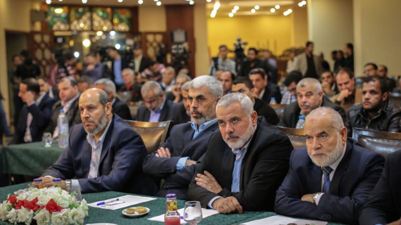 وسائل إعلام تزعم أن صفقة الهدنة في غزة قد تشمل انتقال قادة "حماس للقاهرة" – غيتي
