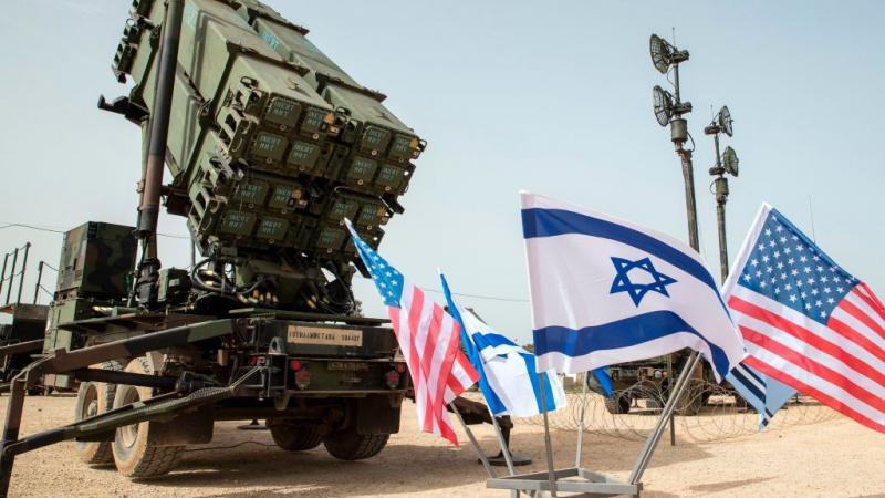 شكّك المحامون في الغطاء القانوني لنقل الأسلحة الأميركية إلى إسرائيل