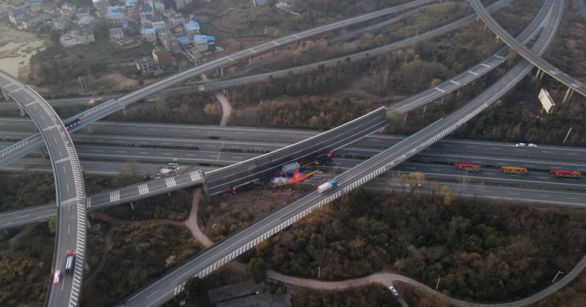 Крушение моста 2024. Скоростные автомагистрали Шанхая. Крушение моста в Гуанчжоу.